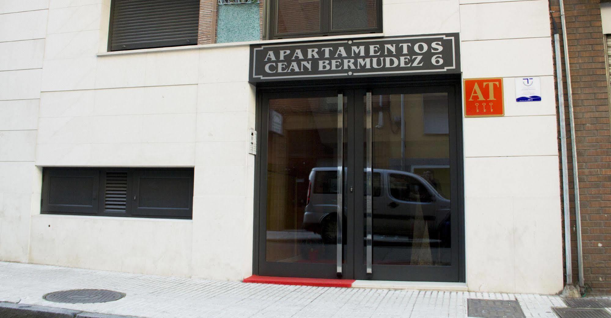 Apartamentos Cean Bermudez Gijon Exterior photo